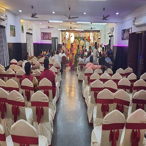 <img loading= alt="Spacious and beautifully decorated AC banquet hall at BTS Conventions, RR Nagar, Vijayawada – Ideal for weddings, birthday parties, and formal events"