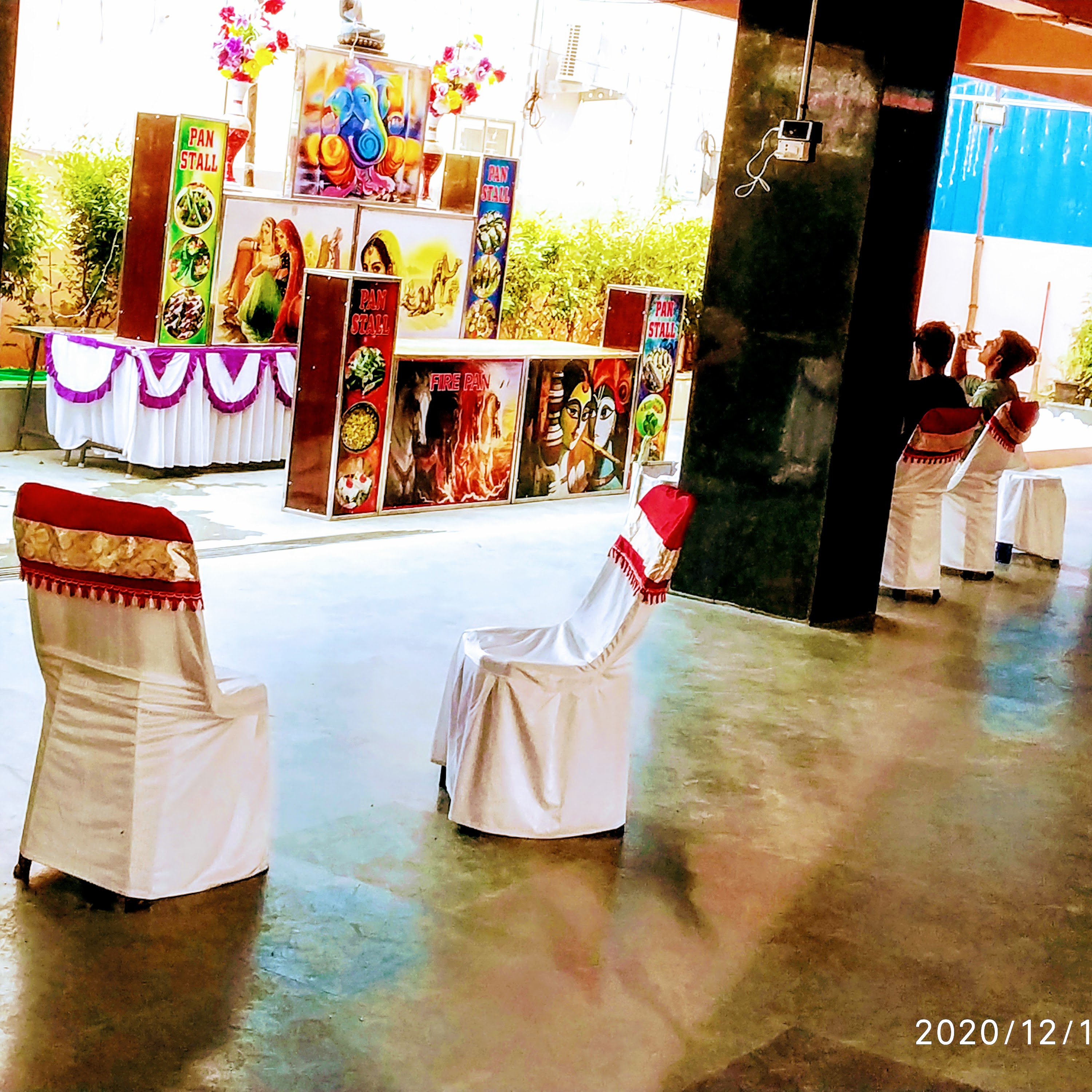 <img decoding= alt="Spacious and beautifully decorated AC banquet hall at BTS Conventions, RR Nagar, Vijayawada – Ideal for weddings, birthday parties, and formal events"